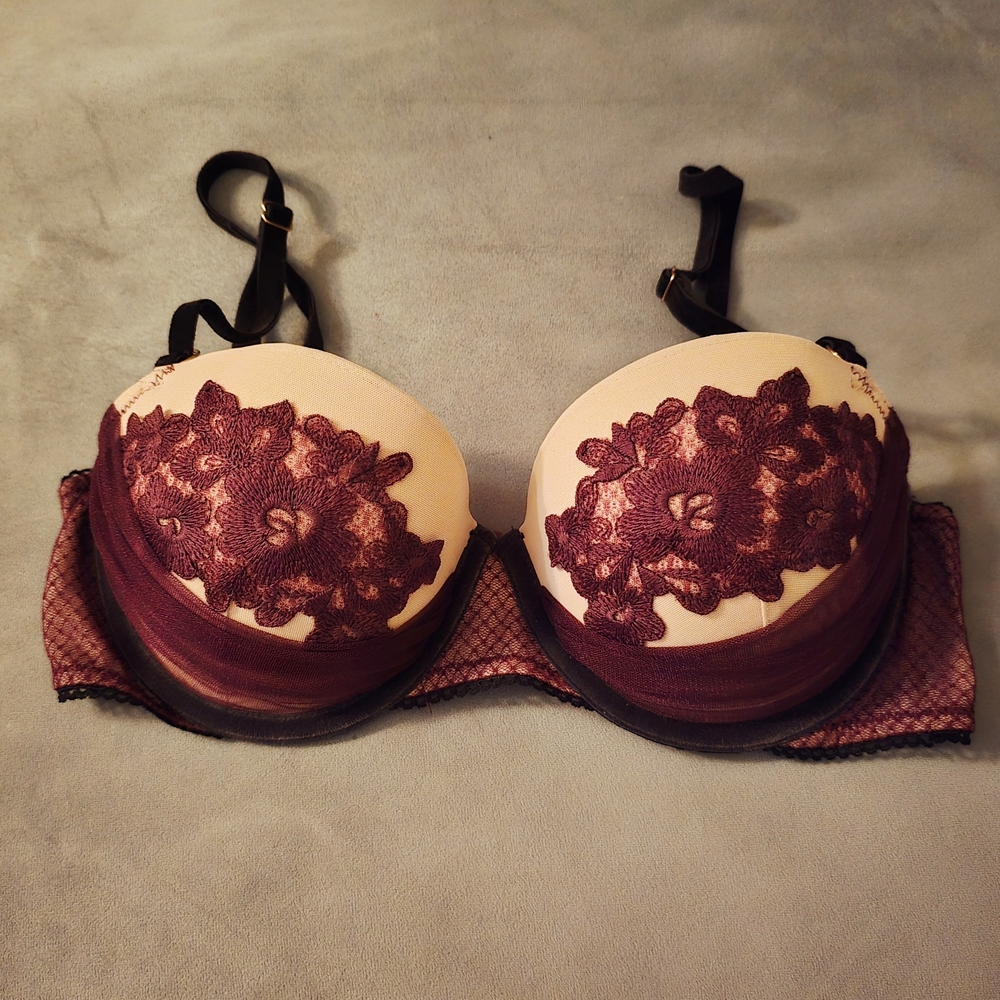 Victorias Secret Elegant Lace Overlay Bra in Burgundy